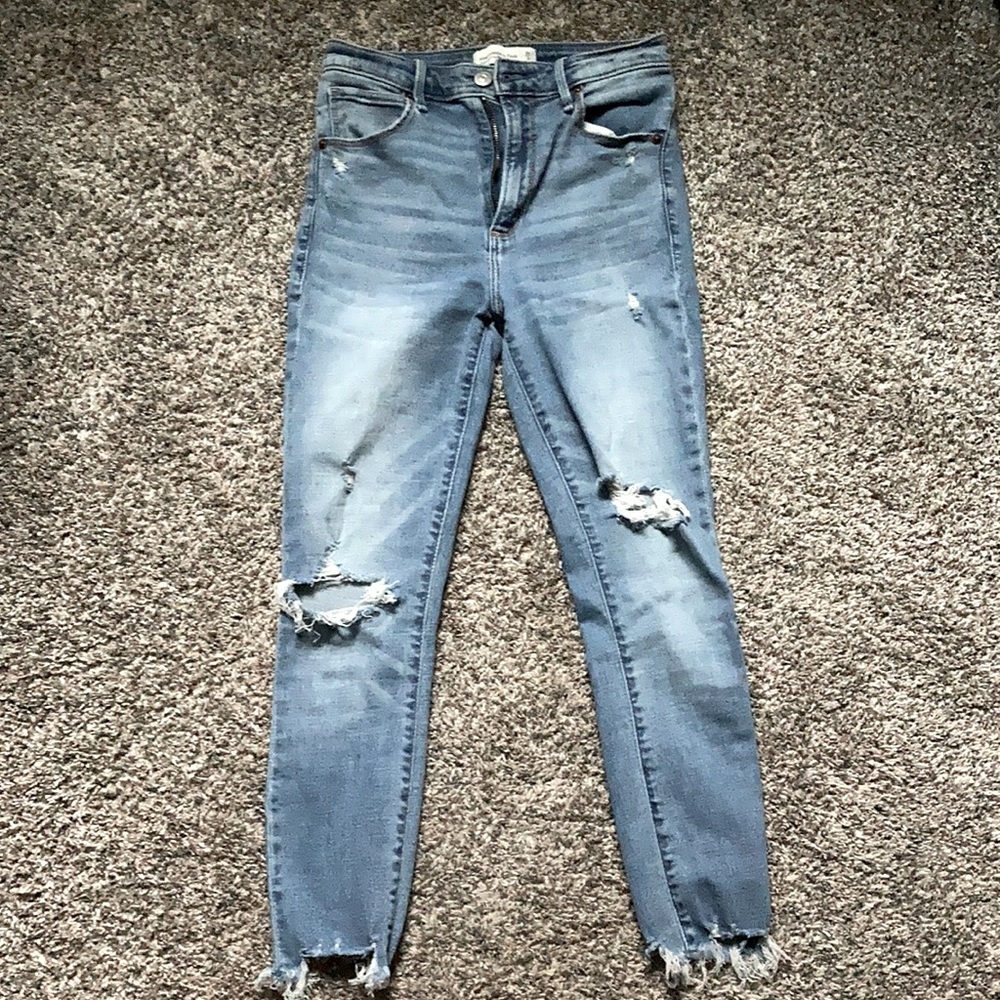 Abercrombie & Fitch distressed skinny jeans